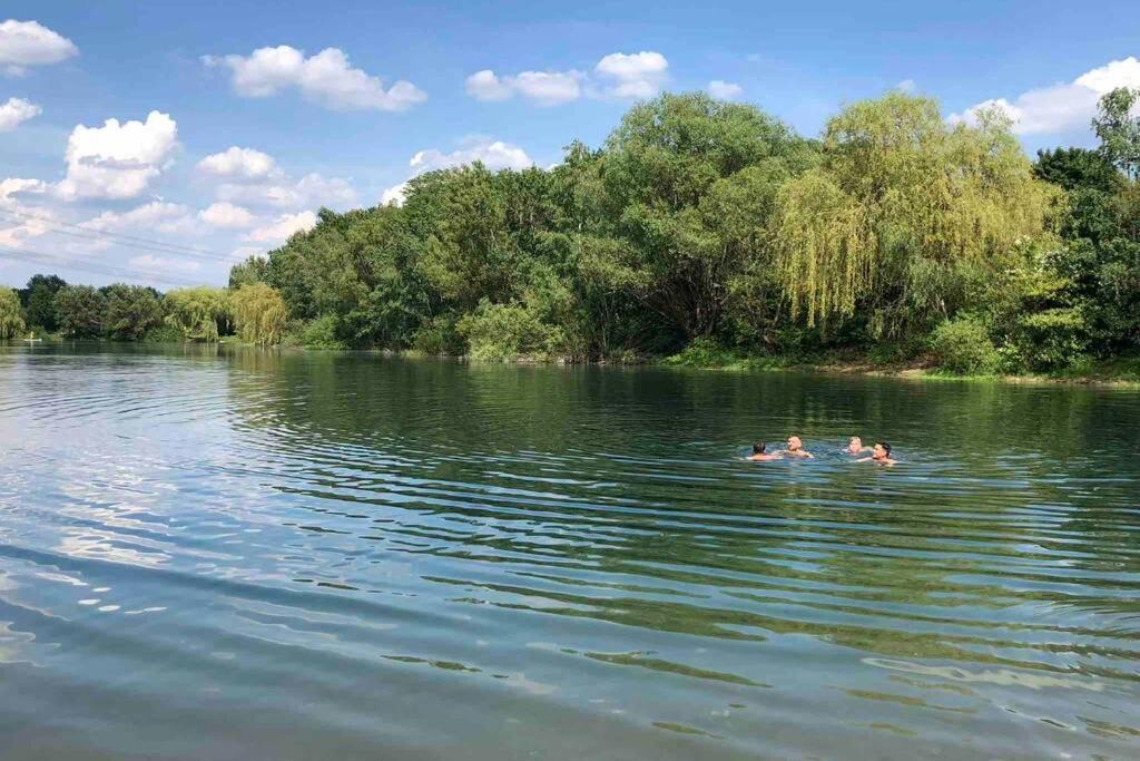 Idyllische Ferienwohnung Mit Rheinblick Keulen