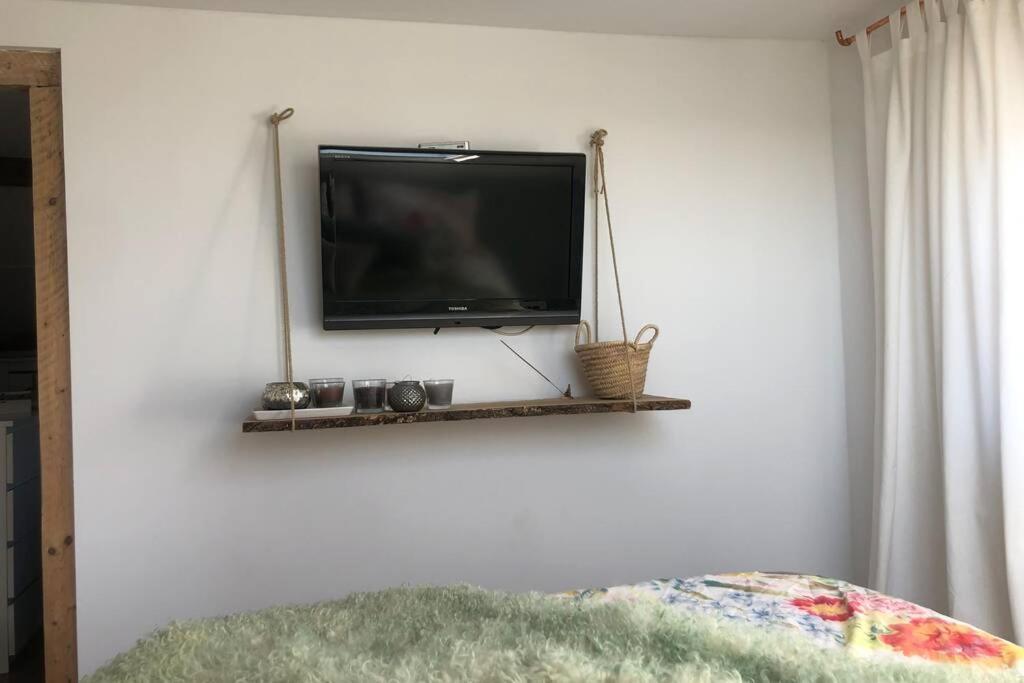Idyllische Ferienwohnung Mit Rheinblick Keulen